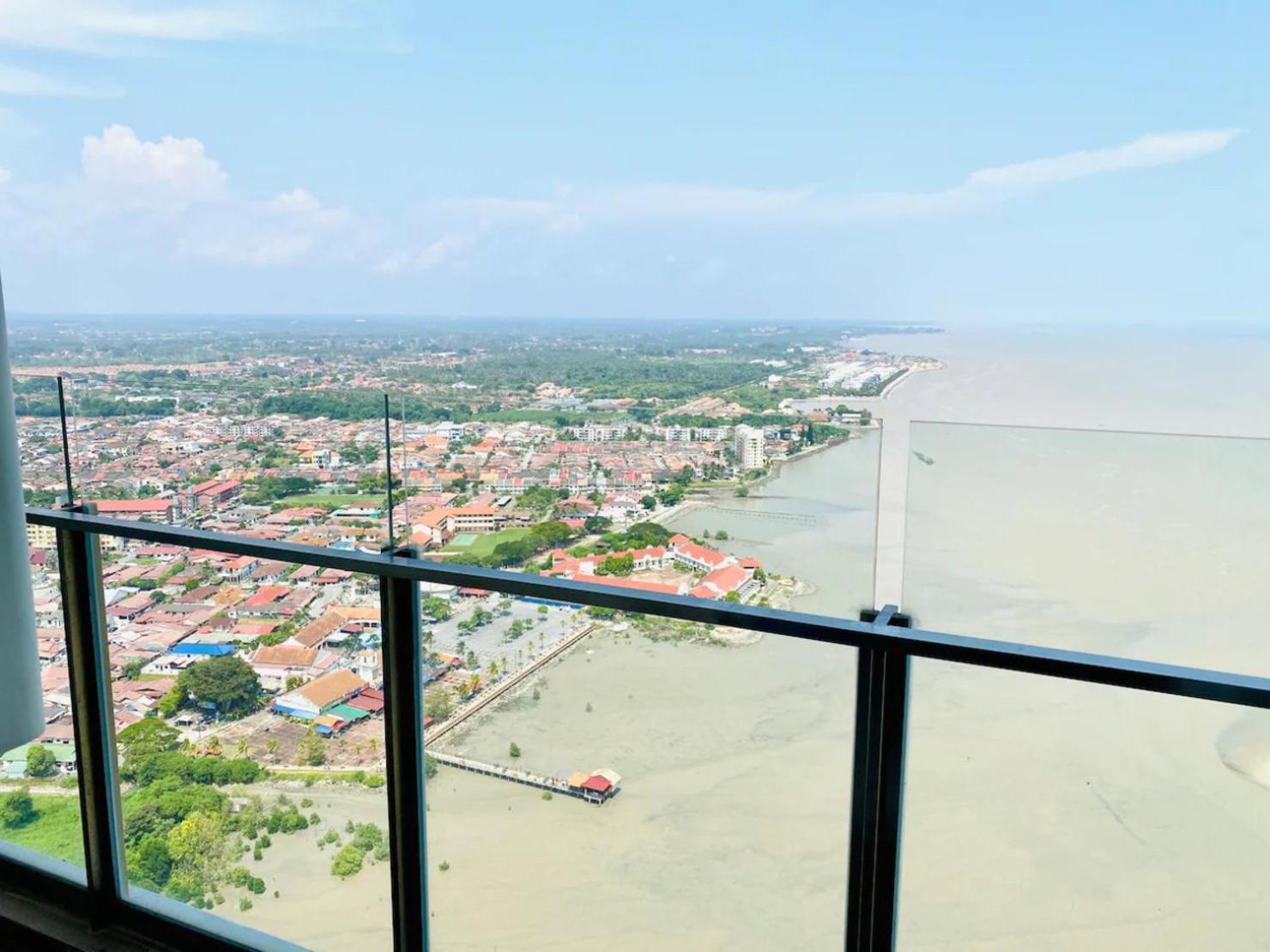 Silverscape Seaview Residence Melaka Eksteriør bilde